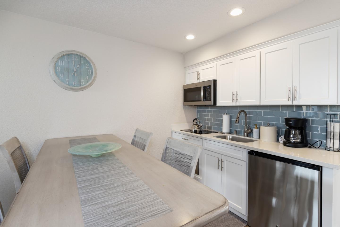 Detail Gallery Image 3 of 23 For 312 Seascape Resort Dr, Aptos,  CA 95003 - 1 Beds | 1 Baths