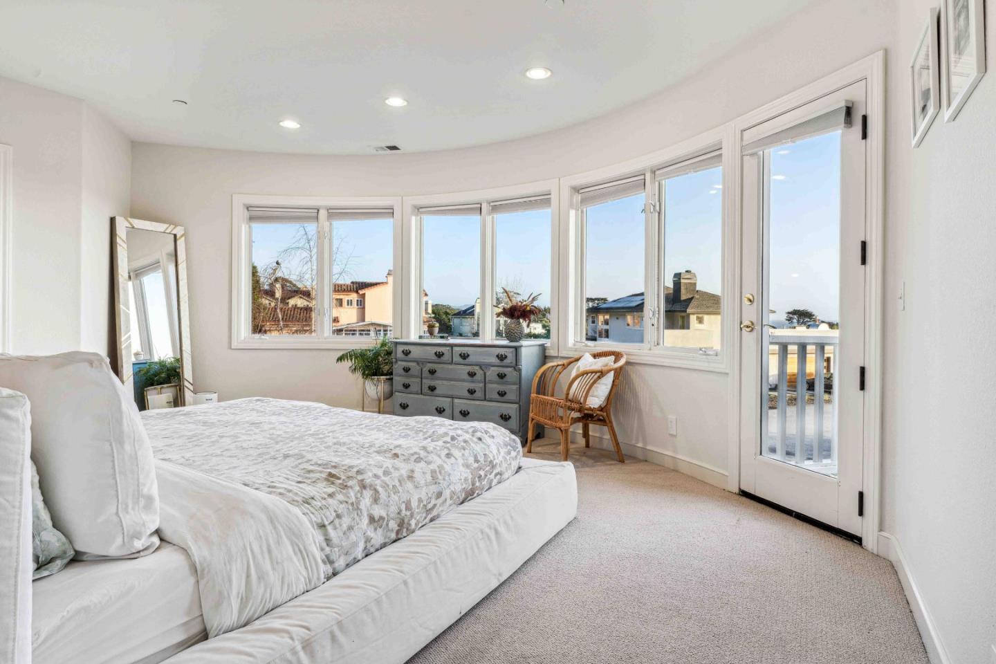 Detail Gallery Image 20 of 44 For 321 Magellan Ave, Half Moon Bay,  CA 94019 - 4 Beds | 3/1 Baths