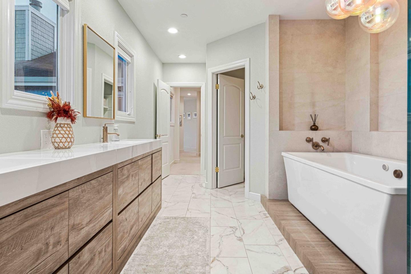 Detail Gallery Image 23 of 44 For 321 Magellan Ave, Half Moon Bay,  CA 94019 - 4 Beds | 3/1 Baths