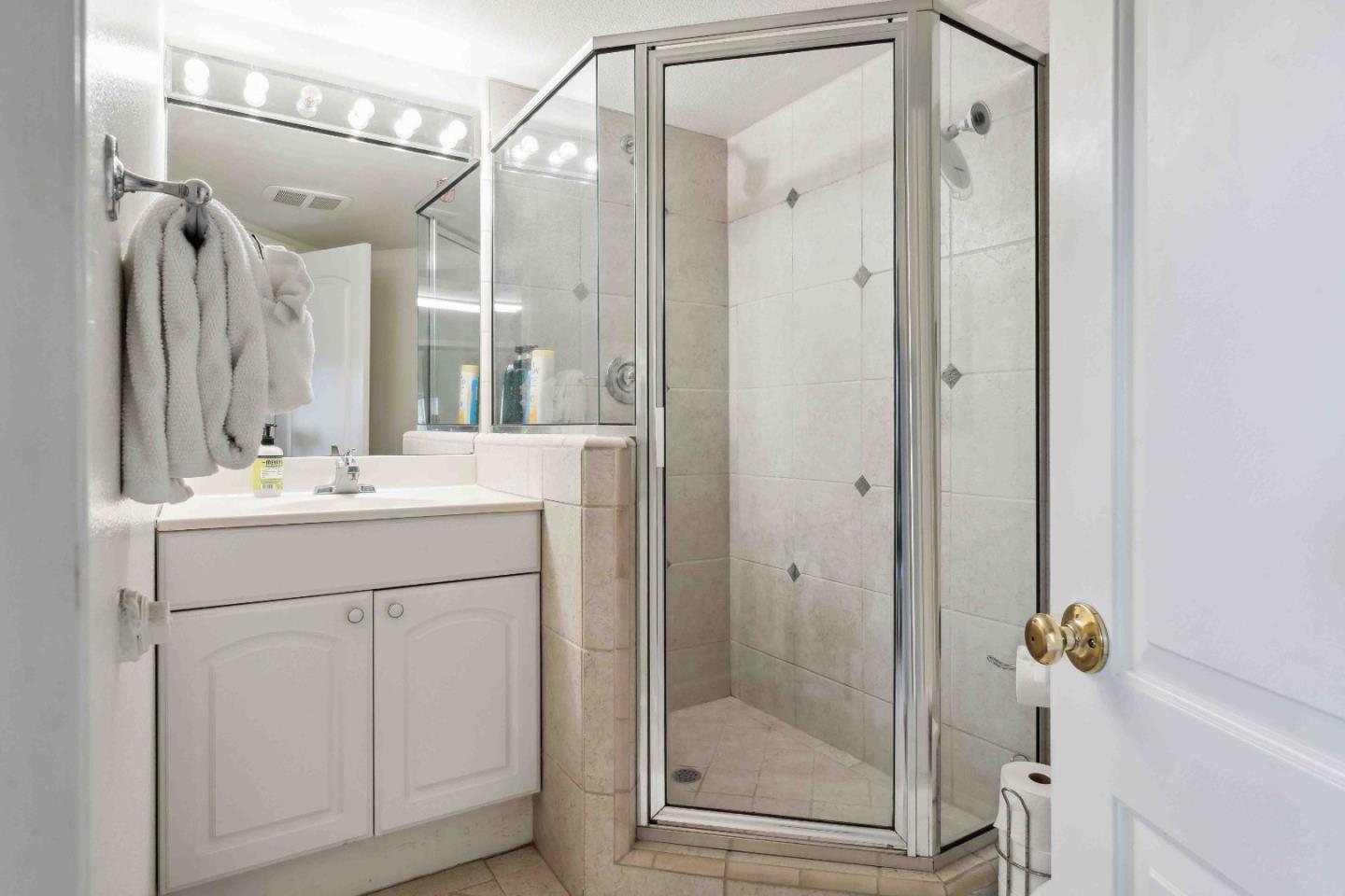 Detail Gallery Image 33 of 44 For 321 Magellan Ave, Half Moon Bay,  CA 94019 - 4 Beds | 3/1 Baths