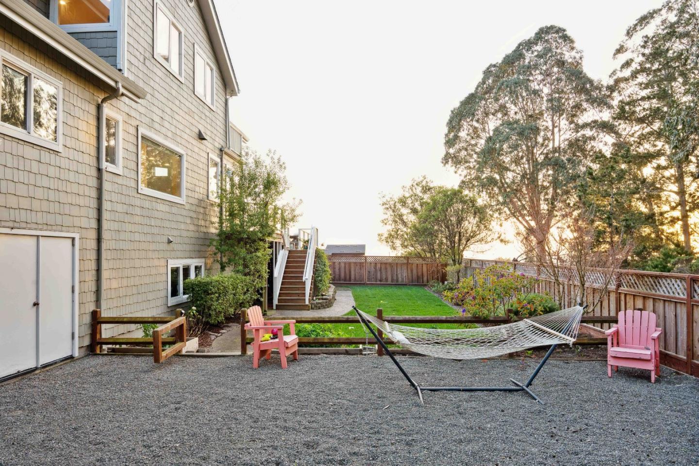 Detail Gallery Image 38 of 44 For 321 Magellan Ave, Half Moon Bay,  CA 94019 - 4 Beds | 3/1 Baths