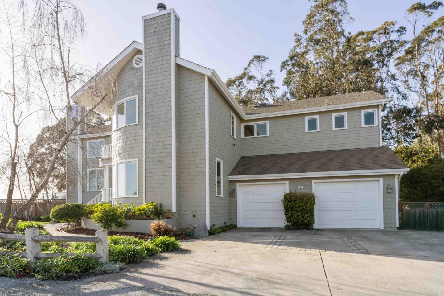 Detail Gallery Image 5 of 44 For 321 Magellan Ave, Half Moon Bay,  CA 94019 - 4 Beds | 3/1 Baths