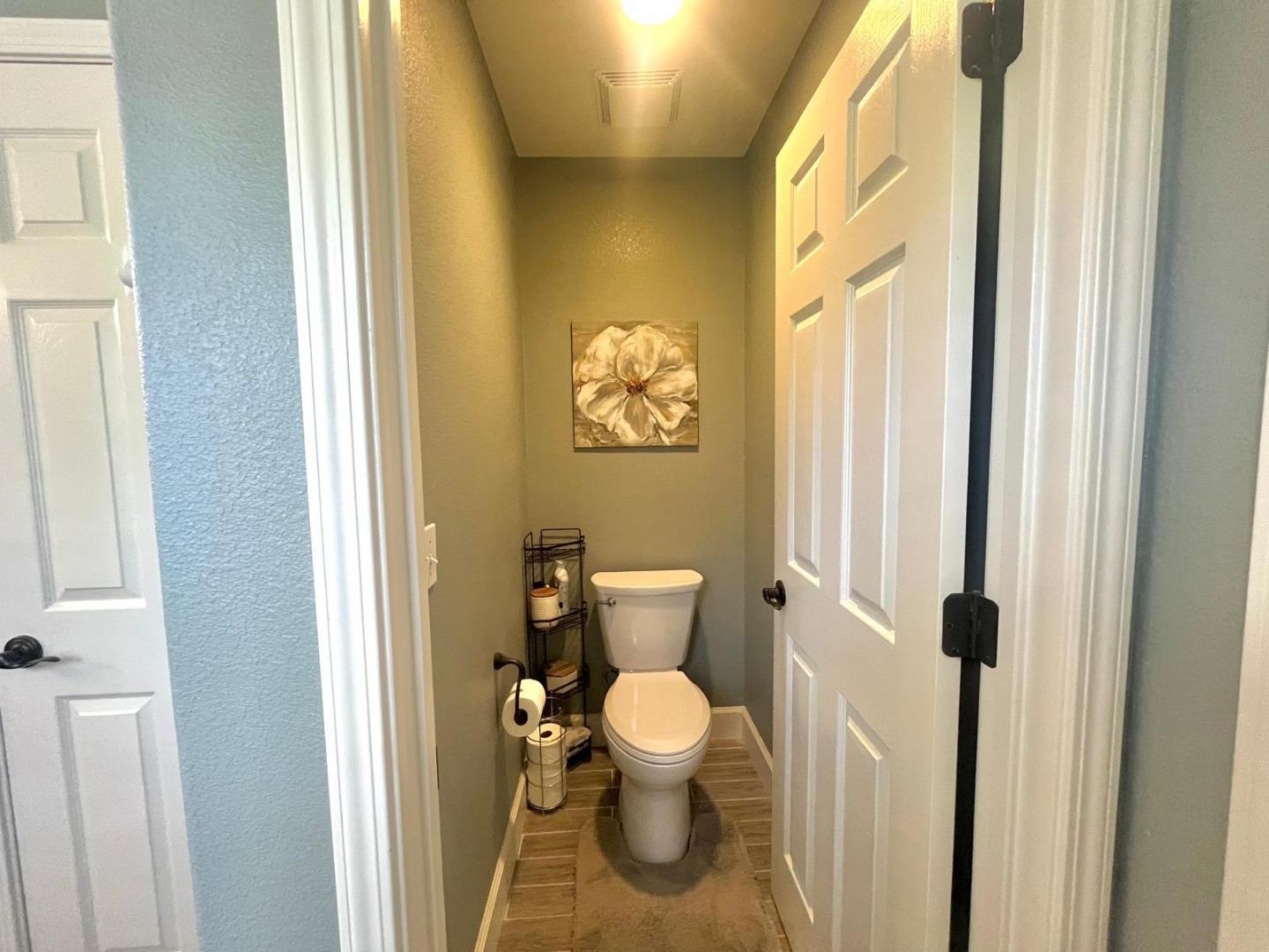 Detail Gallery Image 24 of 39 For 209 Fieldcrest Ln, Santa Cruz,  CA 95060 - 3 Beds | 2/1 Baths