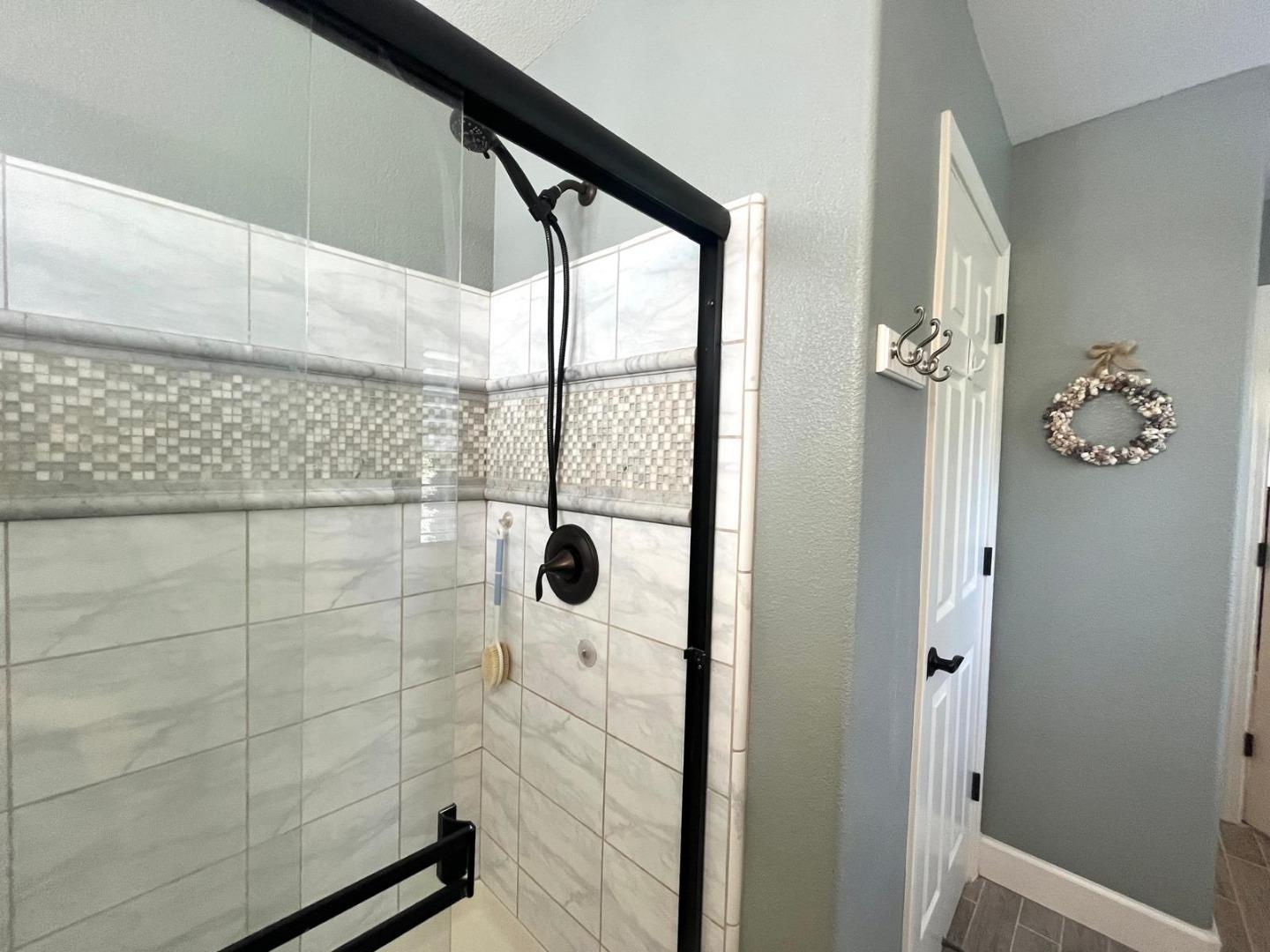 Detail Gallery Image 26 of 39 For 209 Fieldcrest Ln, Santa Cruz,  CA 95060 - 3 Beds | 2/1 Baths
