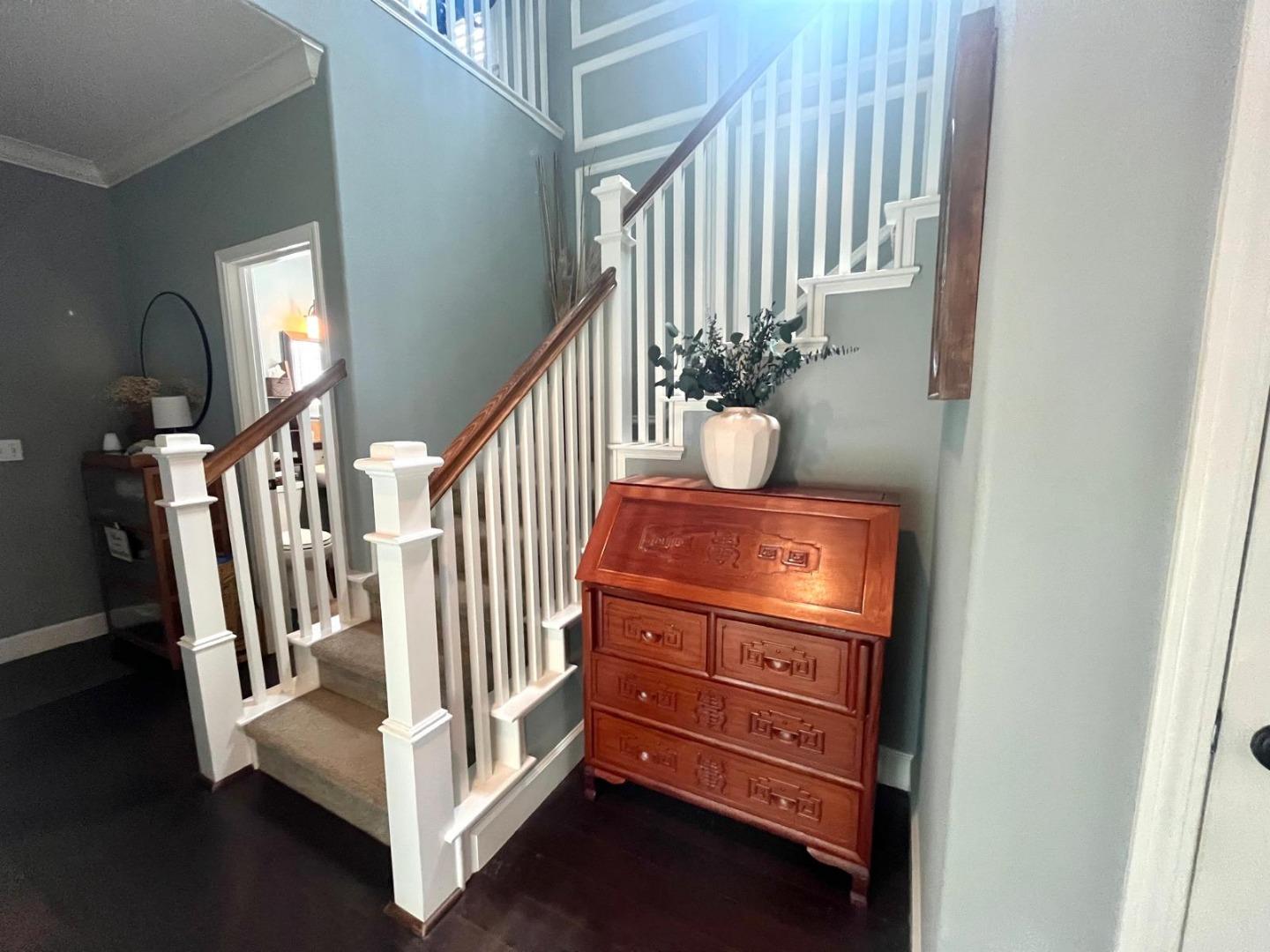 Detail Gallery Image 6 of 39 For 209 Fieldcrest Ln, Santa Cruz,  CA 95060 - 3 Beds | 2/1 Baths