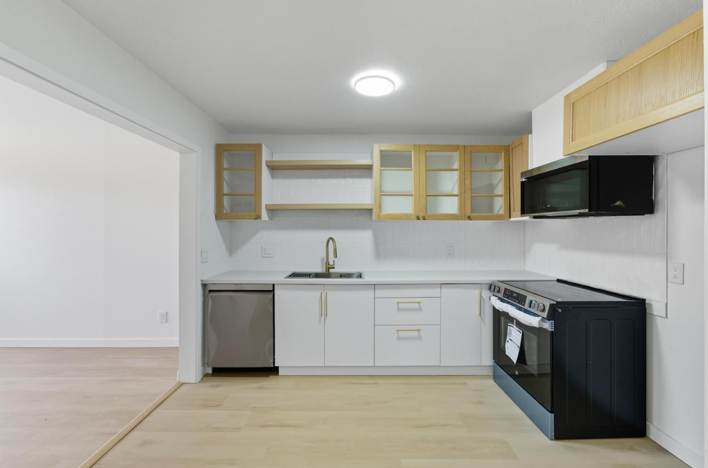 Detail Gallery Image 6 of 18 For 1231 Turtlerock Dr, San Jose,  CA 95122 - 3 Beds | 1/1 Baths