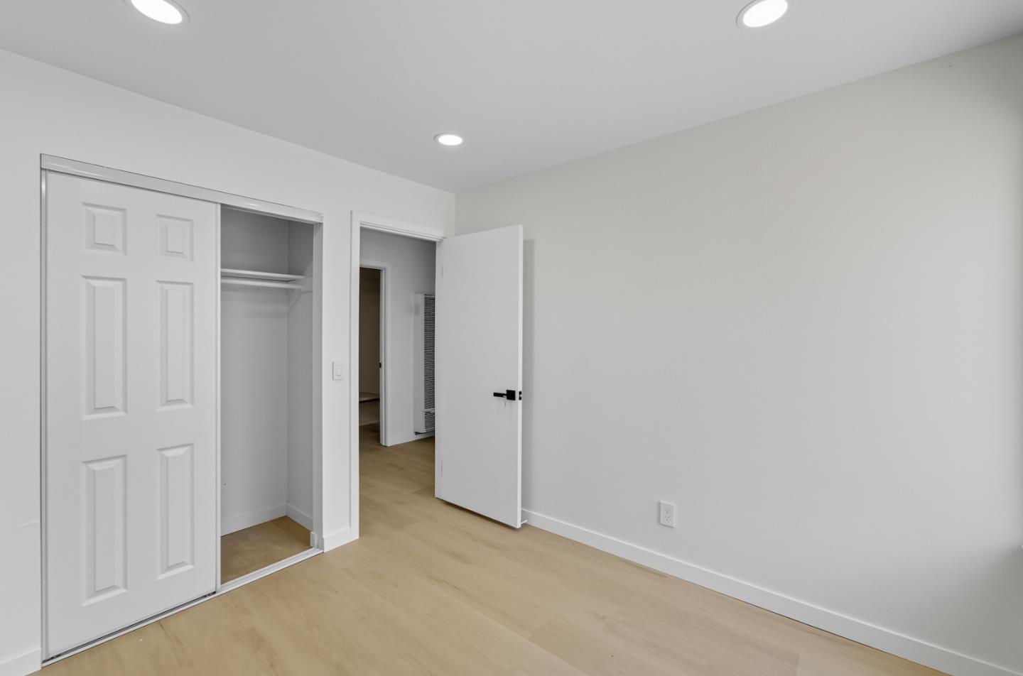 Detail Gallery Image 8 of 18 For 1231 Turtlerock Dr, San Jose,  CA 95122 - 3 Beds | 1/1 Baths