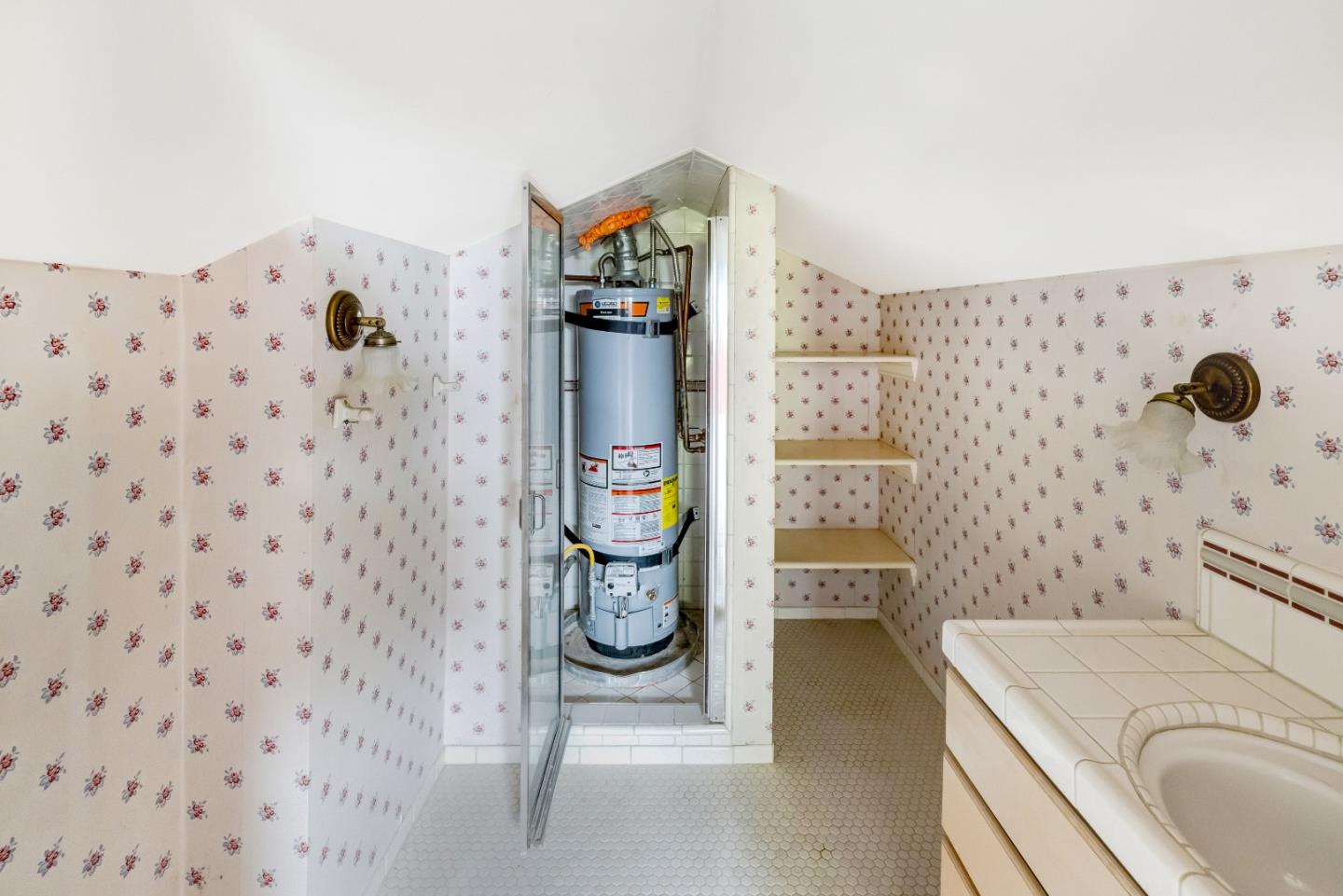 Detail Gallery Image 26 of 34 For 638 Eardley Ave, Pacific Grove,  CA 93950 - 3 Beds | 1 Baths