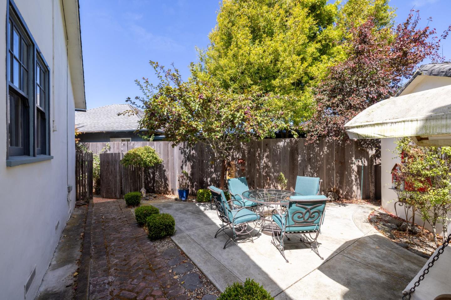 Detail Gallery Image 29 of 34 For 638 Eardley Ave, Pacific Grove,  CA 93950 - 3 Beds | 1 Baths
