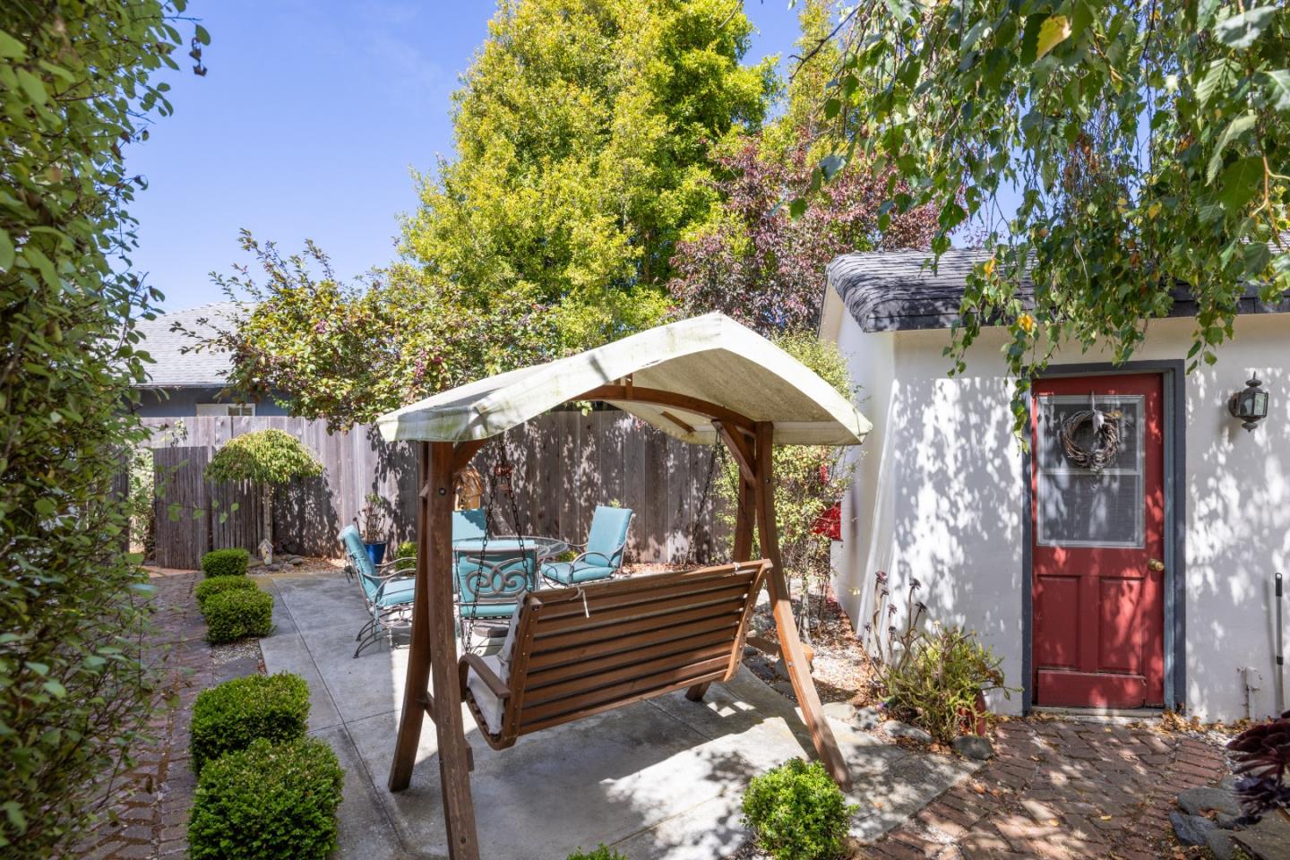 Detail Gallery Image 30 of 34 For 638 Eardley Ave, Pacific Grove,  CA 93950 - 3 Beds | 1 Baths