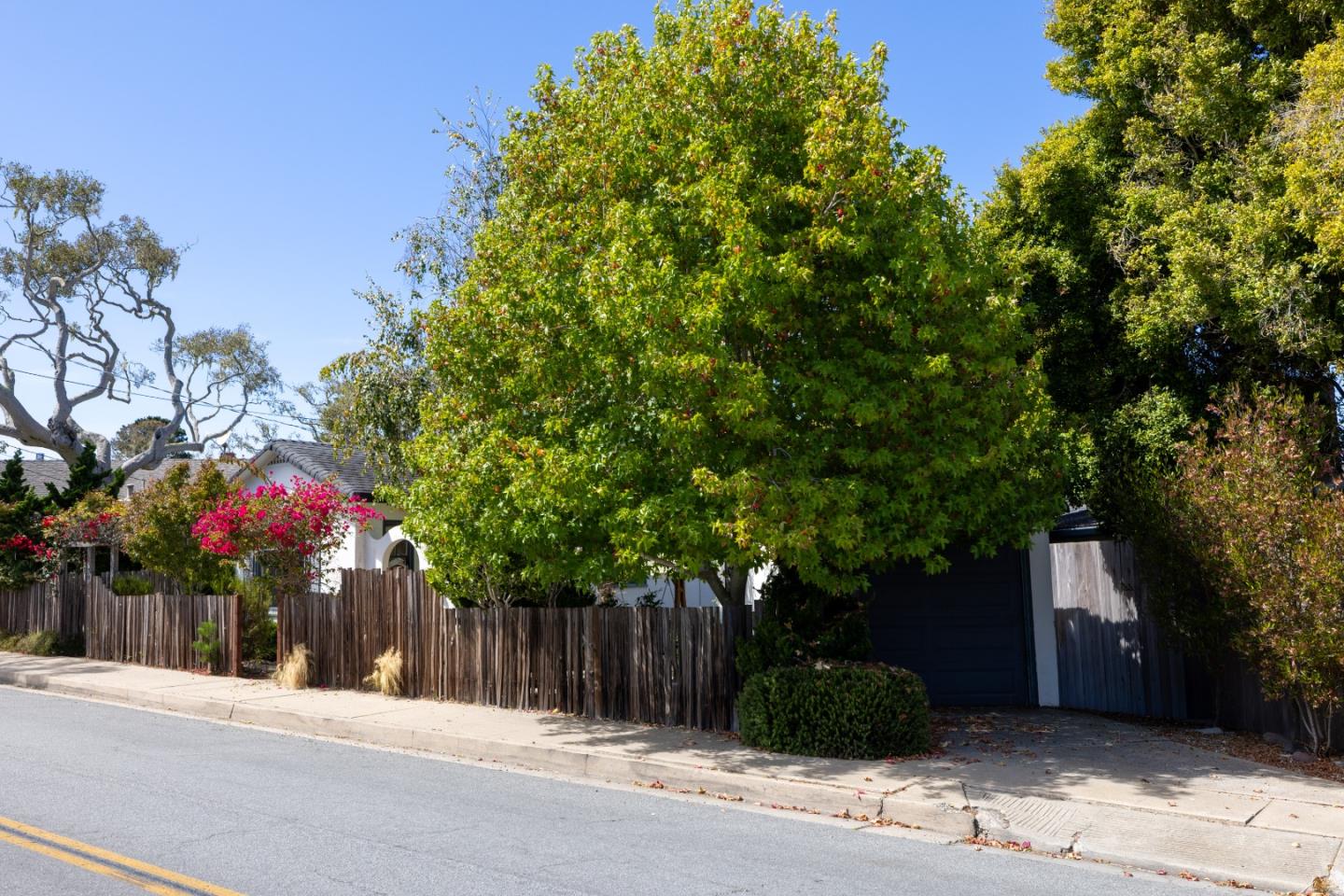 Detail Gallery Image 32 of 34 For 638 Eardley Ave, Pacific Grove,  CA 93950 - 3 Beds | 1 Baths