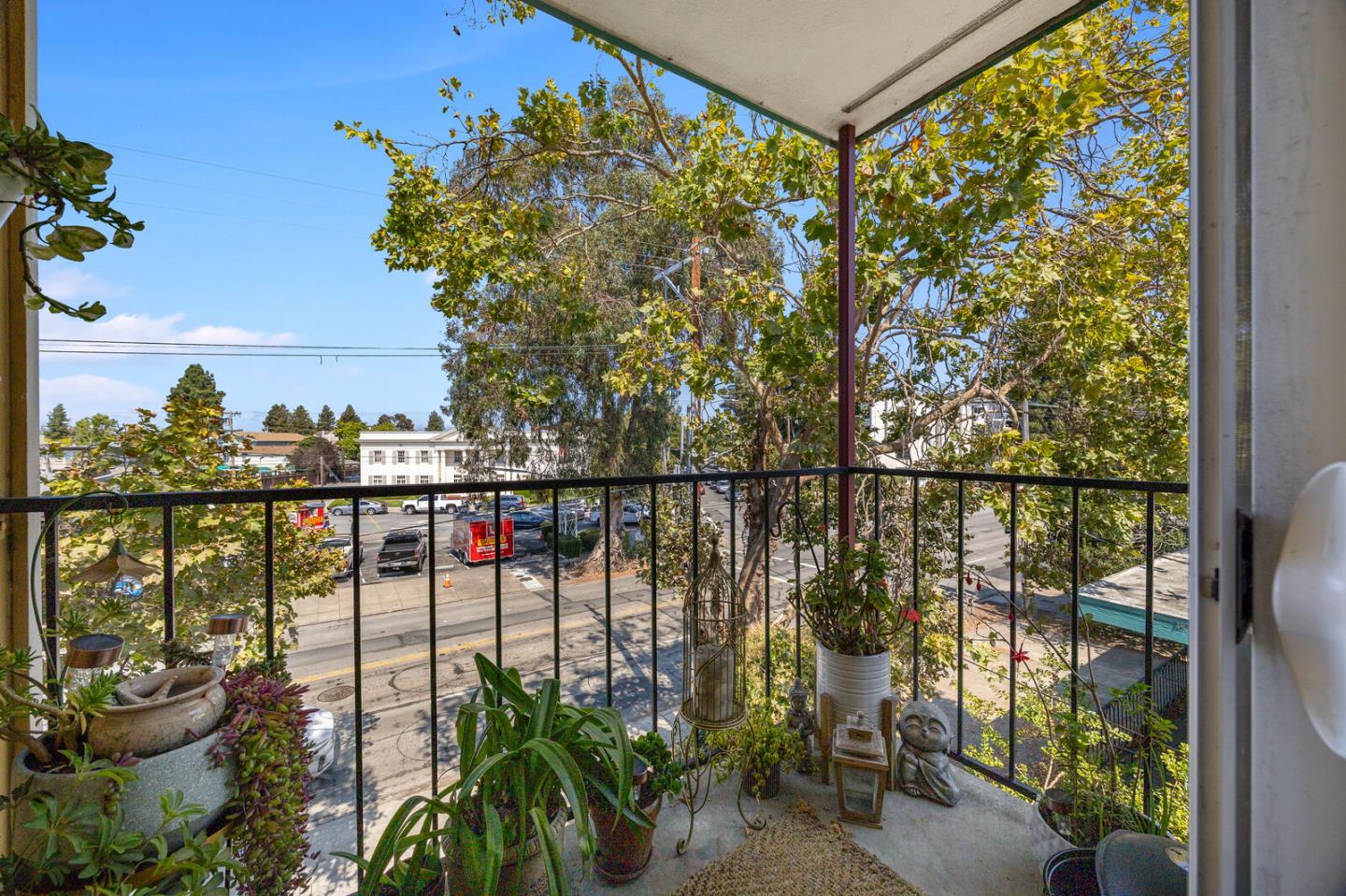 Detail Gallery Image 10 of 17 For 23 El Camino Real, Burlingame,  CA 94010 - – Beds | – Baths