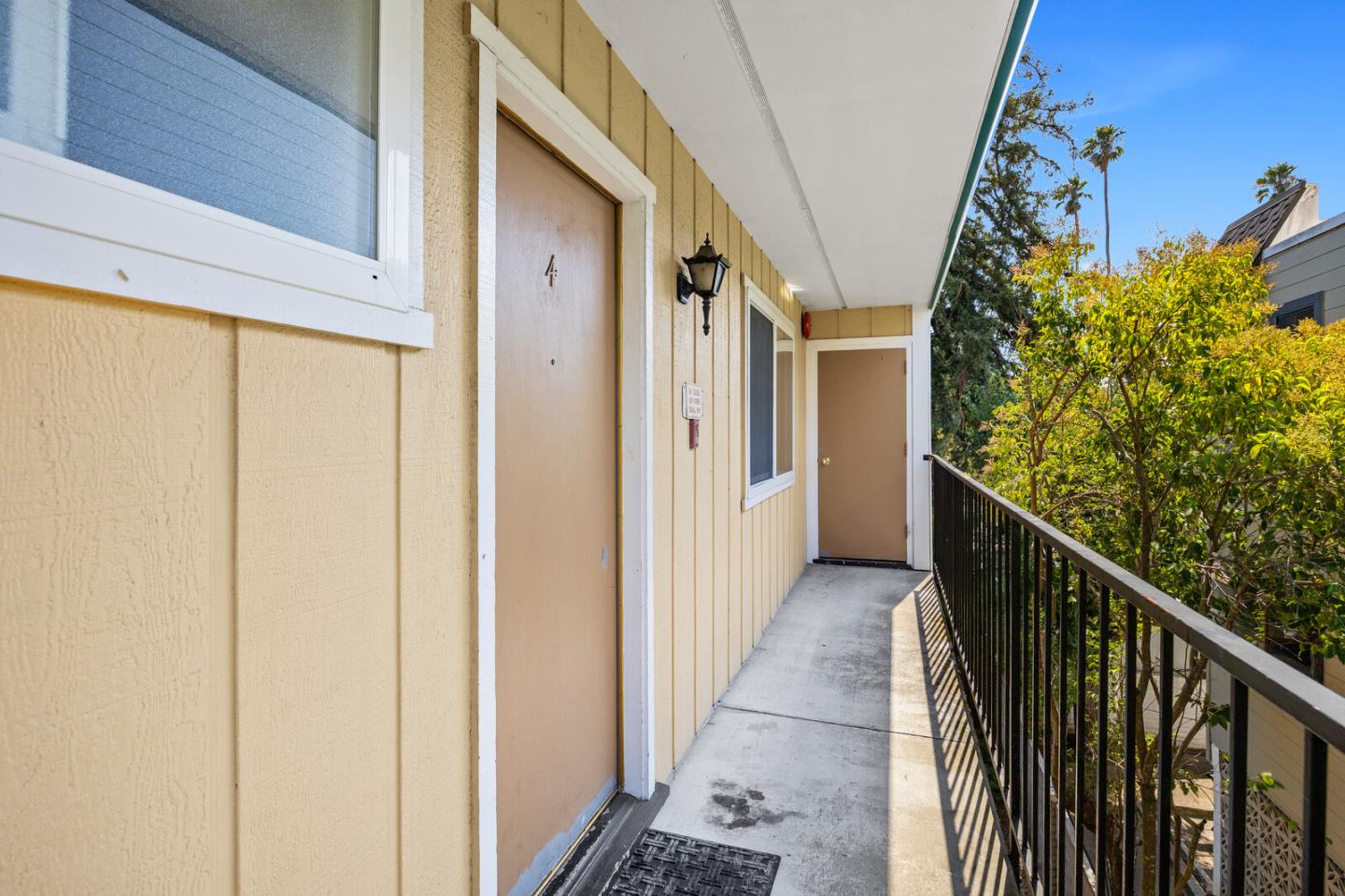 Detail Gallery Image 12 of 17 For 23 El Camino Real, Burlingame,  CA 94010 - – Beds | – Baths