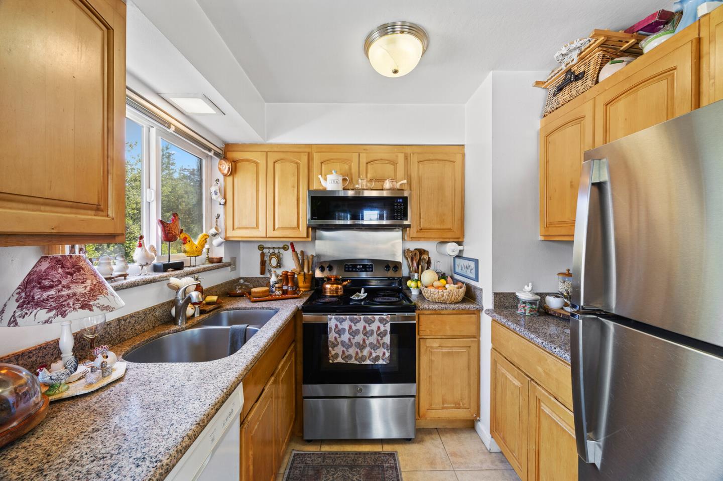 Detail Gallery Image 7 of 17 For 23 El Camino Real, Burlingame,  CA 94010 - – Beds | – Baths