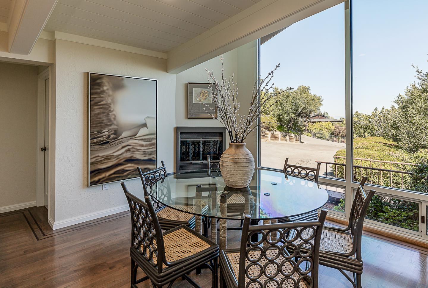 Detail Gallery Image 15 of 41 For 12668 La Cresta Ct, Los Altos Hills,  CA 94022 - 4 Beds | 3/1 Baths