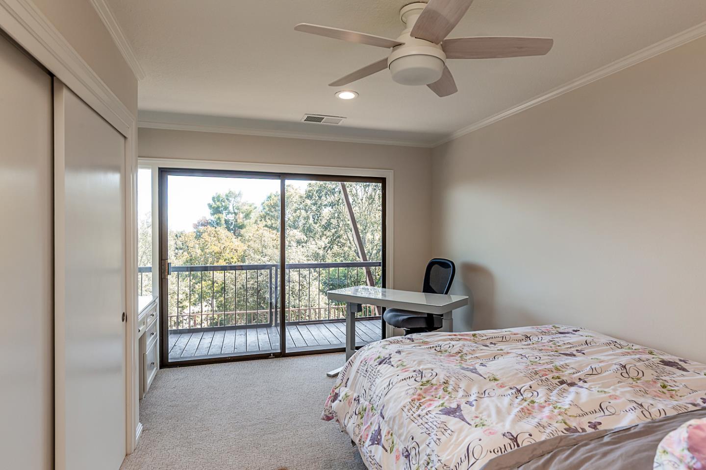 Detail Gallery Image 33 of 41 For 12668 La Cresta Ct, Los Altos Hills,  CA 94022 - 4 Beds | 3/1 Baths