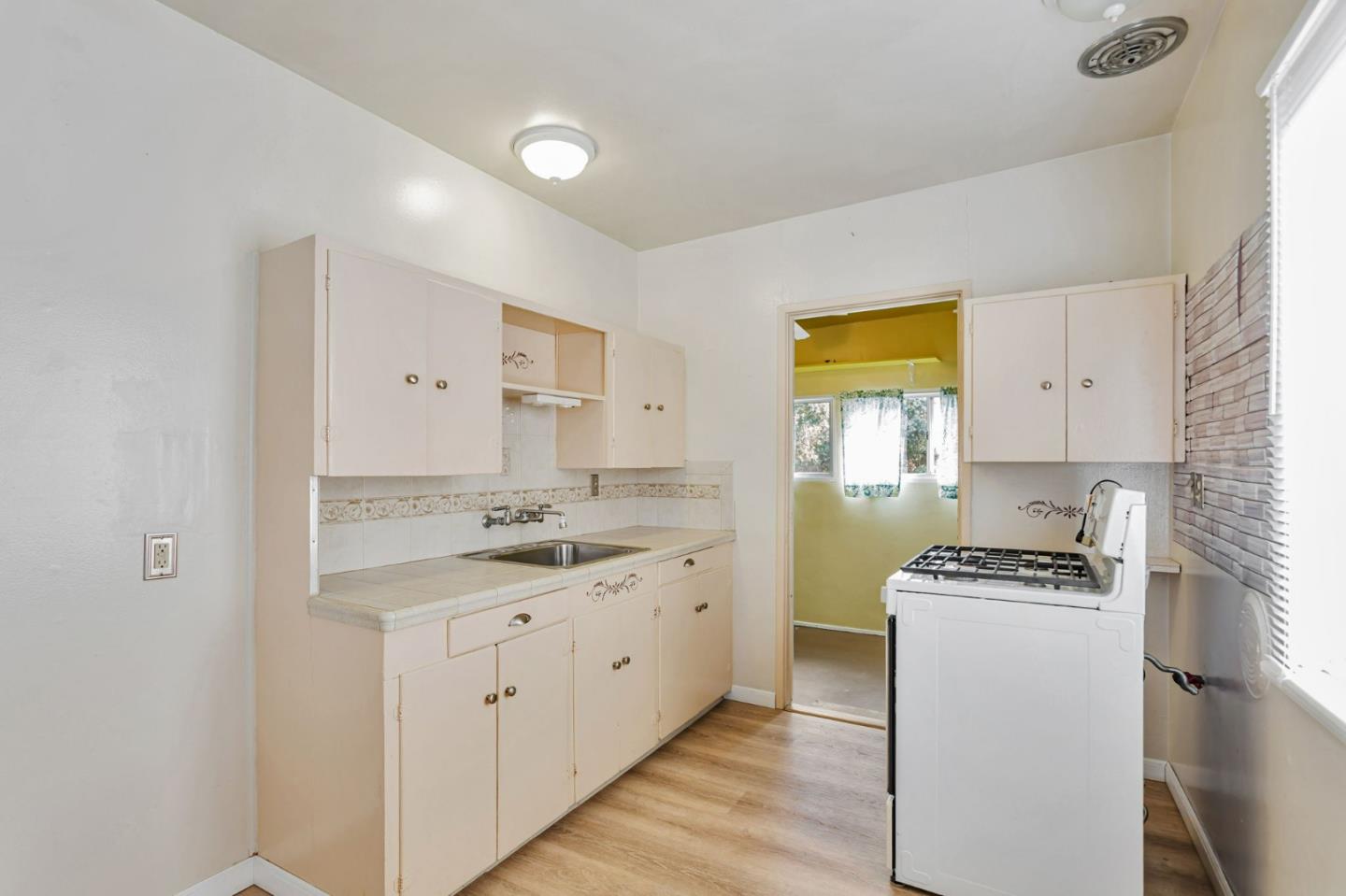 Detail Gallery Image 14 of 54 For 1252 Olympia Ave, Seaside,  CA 93955 - – Beds | – Baths
