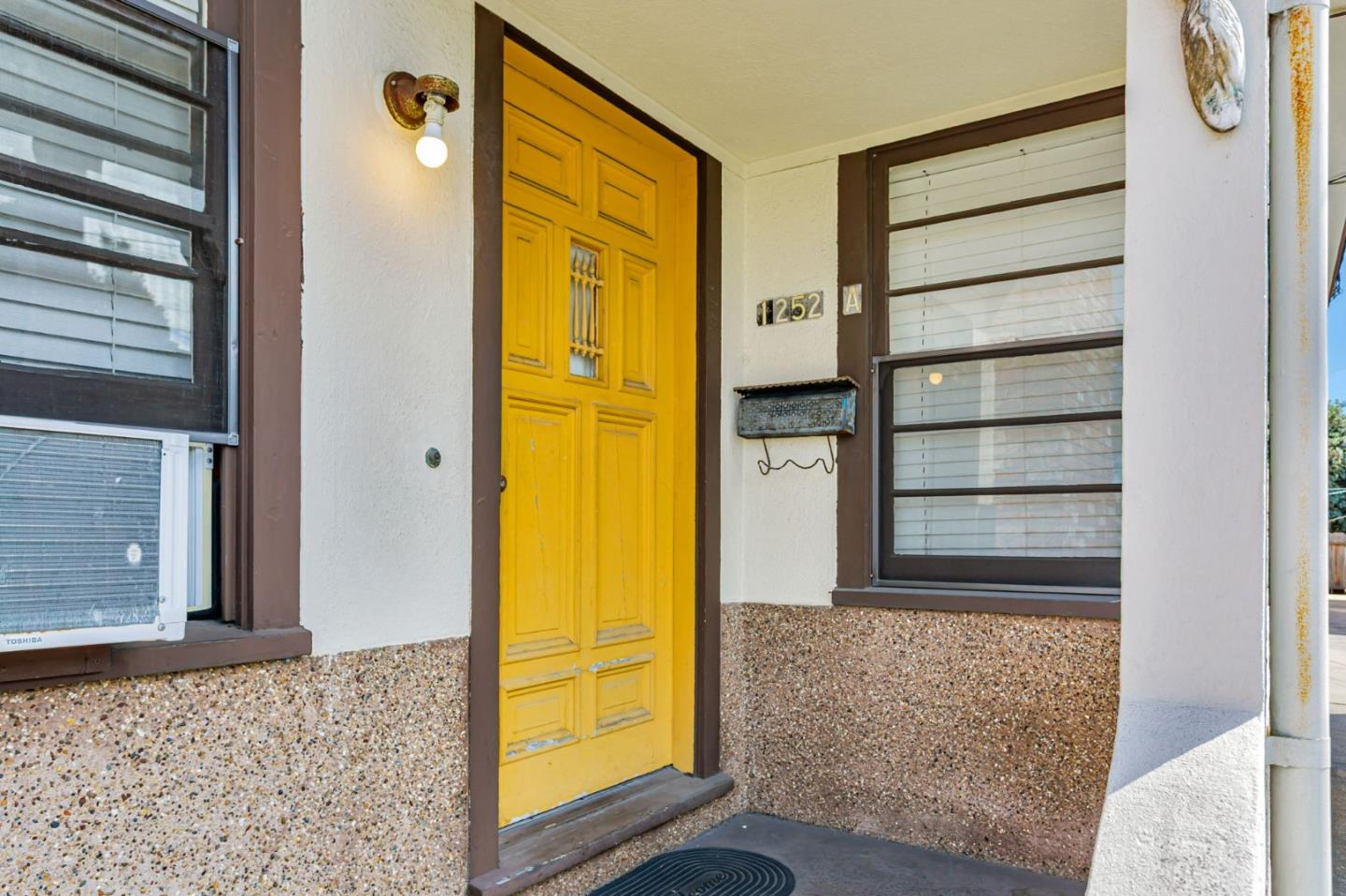 Detail Gallery Image 4 of 54 For 1252 Olympia Ave, Seaside,  CA 93955 - – Beds | – Baths