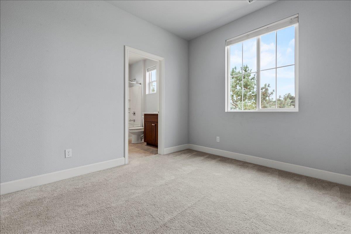 Detail Gallery Image 10 of 32 For 2943 Abrams Dr, Marina,  CA 93933 - 3 Beds | 2/1 Baths