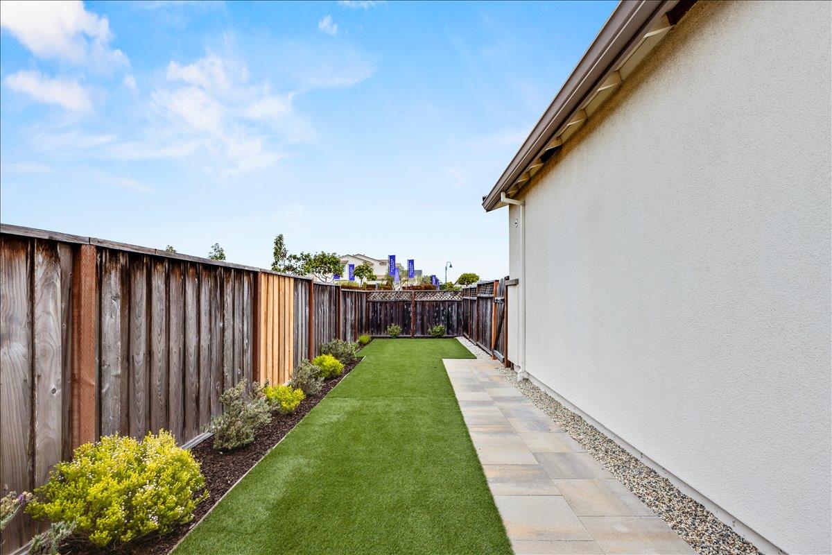 Detail Gallery Image 21 of 32 For 2943 Abrams Dr, Marina,  CA 93933 - 3 Beds | 2/1 Baths