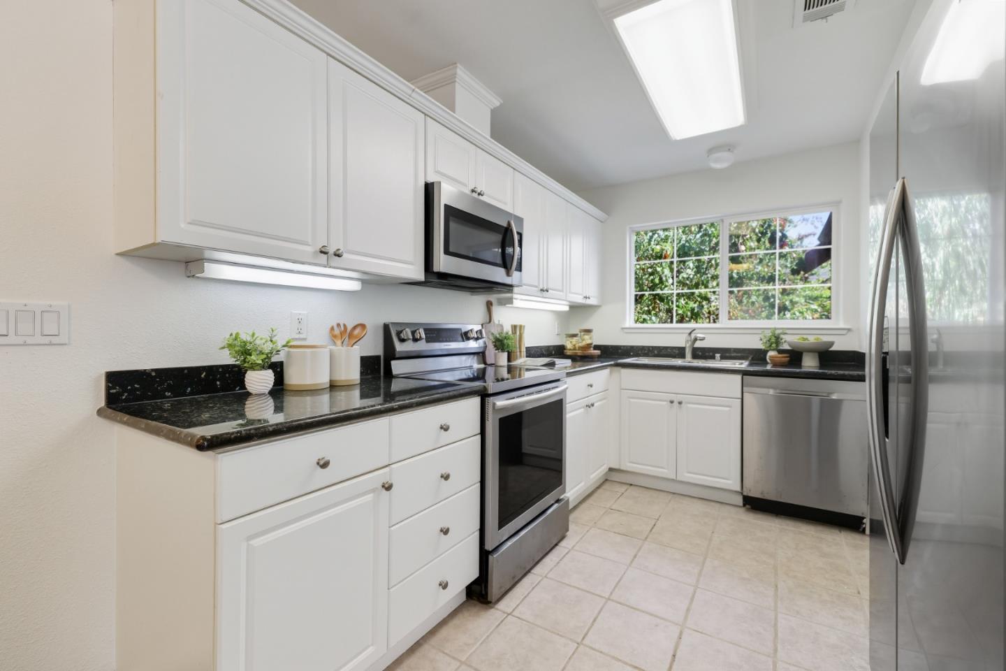 Detail Gallery Image 17 of 59 For 4288 Macedo Pl, Santa Clara,  CA 95054 - 3 Beds | 2/1 Baths