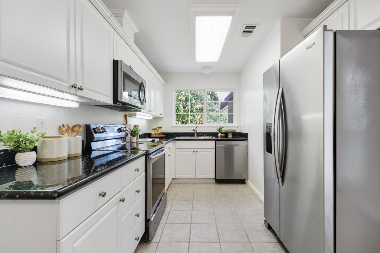 Detail Gallery Image 19 of 59 For 4288 Macedo Pl, Santa Clara,  CA 95054 - 3 Beds | 2/1 Baths