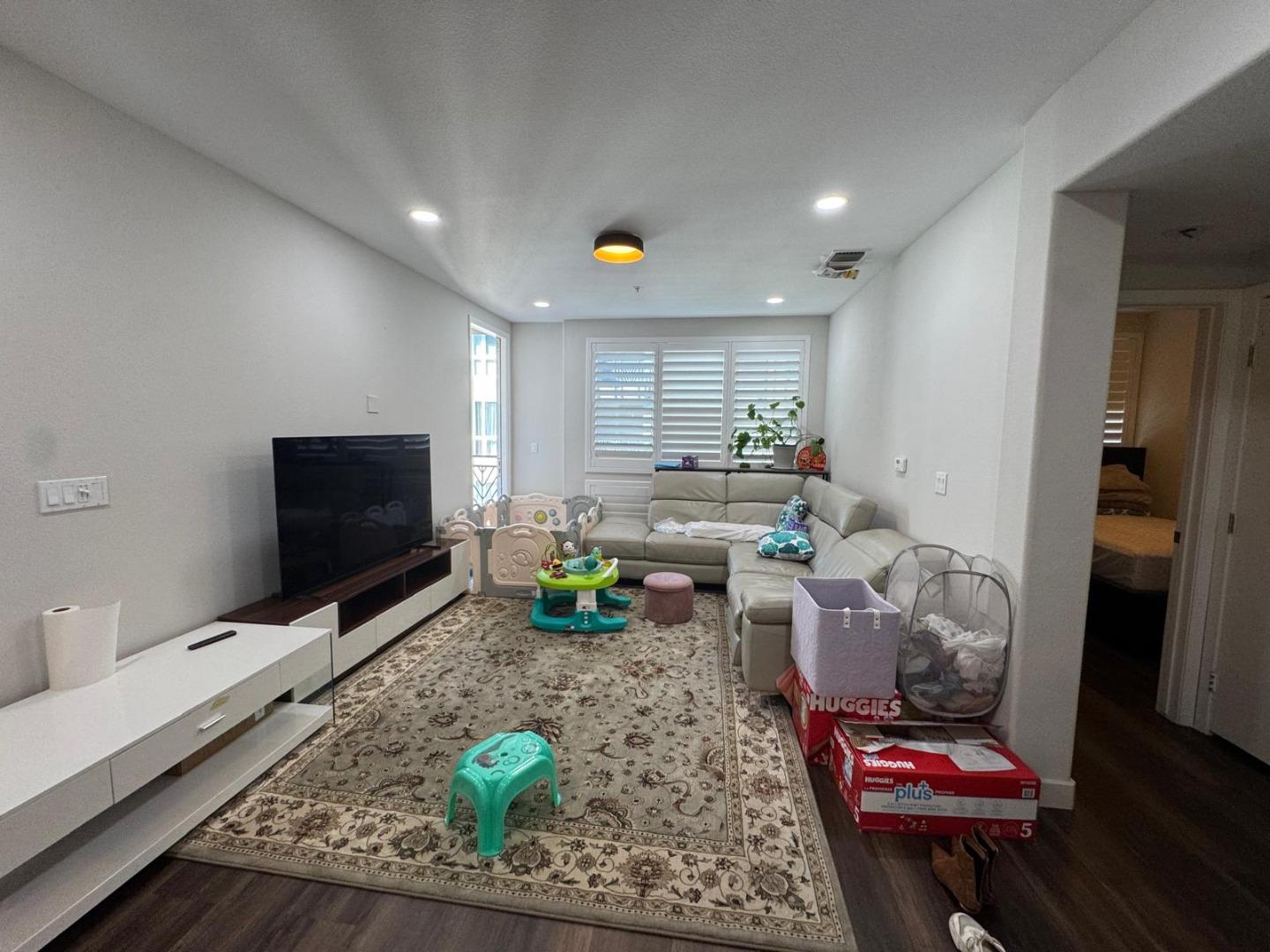 Detail Gallery Image 5 of 15 For 5501 De Marcus Blvd #542,  Dublin,  CA 94568 - 2 Beds | 2 Baths