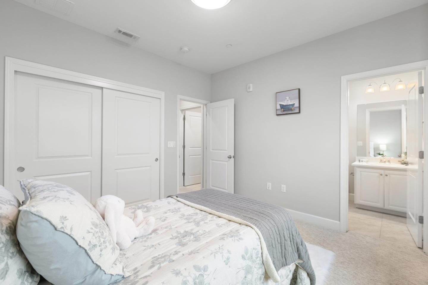 Detail Gallery Image 12 of 26 For 108 Lemmon Ter, Sunnyvale,  CA 94086 - 3 Beds | 3/1 Baths
