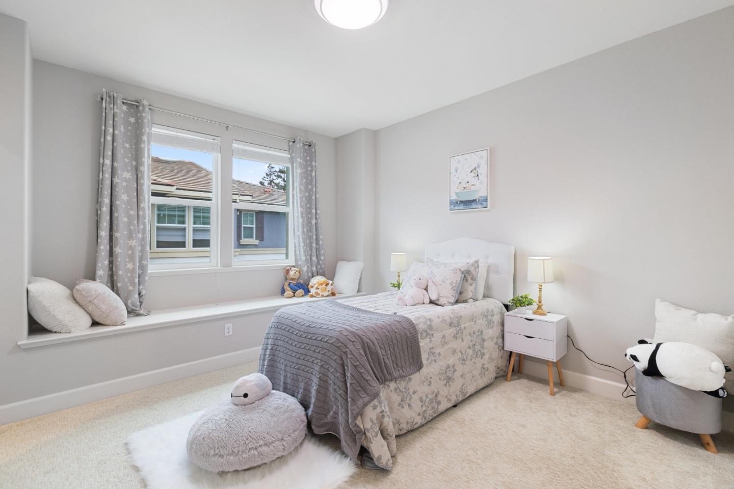 Detail Gallery Image 13 of 26 For 108 Lemmon Ter, Sunnyvale,  CA 94086 - 3 Beds | 3/1 Baths
