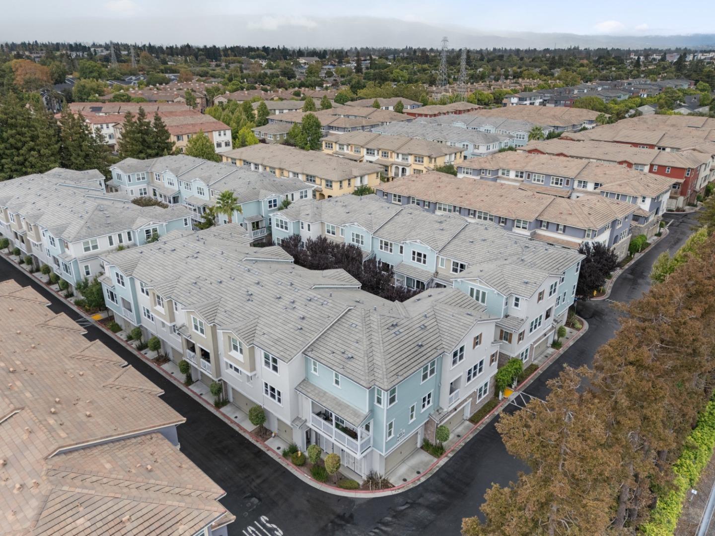 Detail Gallery Image 24 of 26 For 108 Lemmon Ter, Sunnyvale,  CA 94086 - 3 Beds | 3/1 Baths
