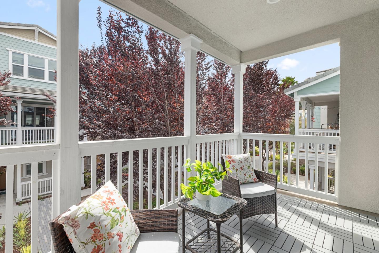 Detail Gallery Image 8 of 26 For 108 Lemmon Ter, Sunnyvale,  CA 94086 - 3 Beds | 3/1 Baths