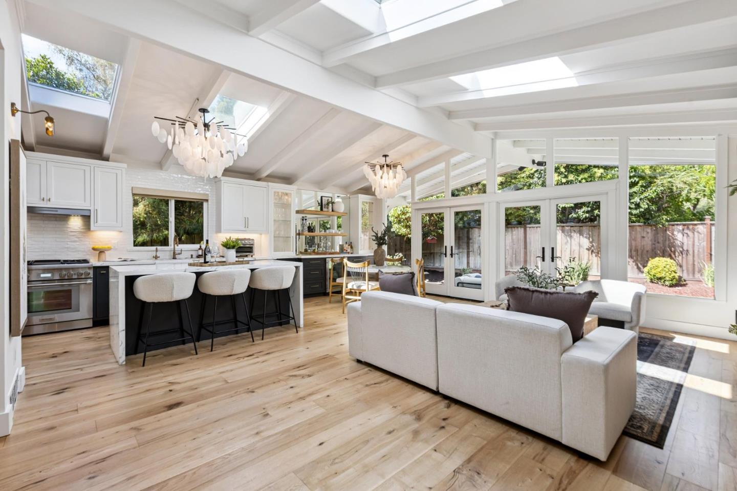 Detail Gallery Image 13 of 59 For 251 Loma Alta Ave, Los Gatos,  CA 95030 - 3 Beds | 2 Baths