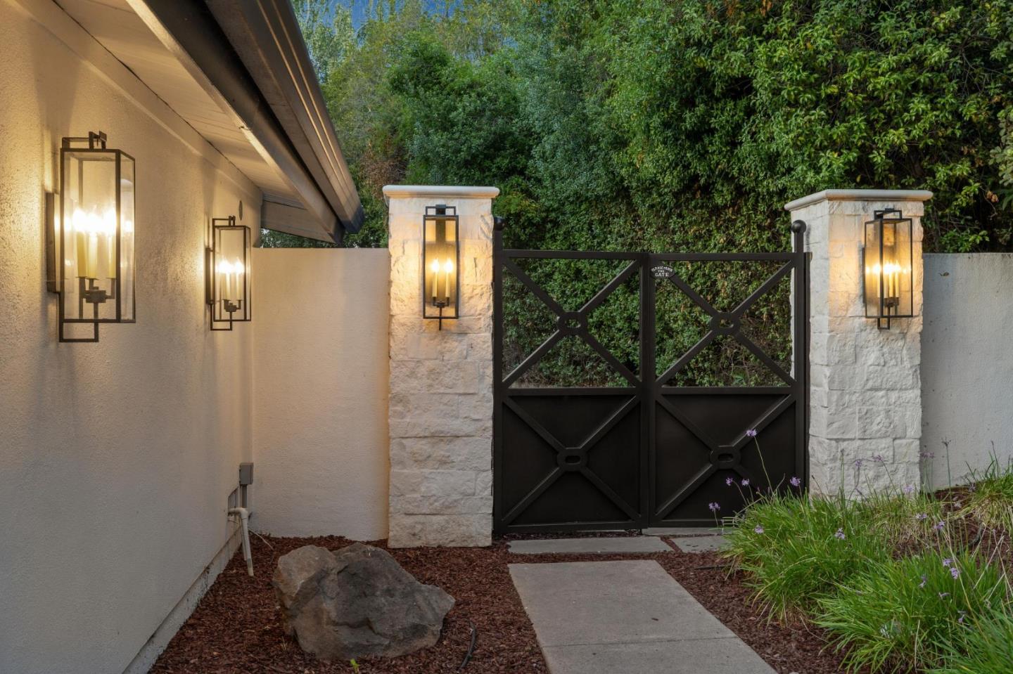 Detail Gallery Image 7 of 59 For 251 Loma Alta Ave, Los Gatos,  CA 95030 - 3 Beds | 2 Baths