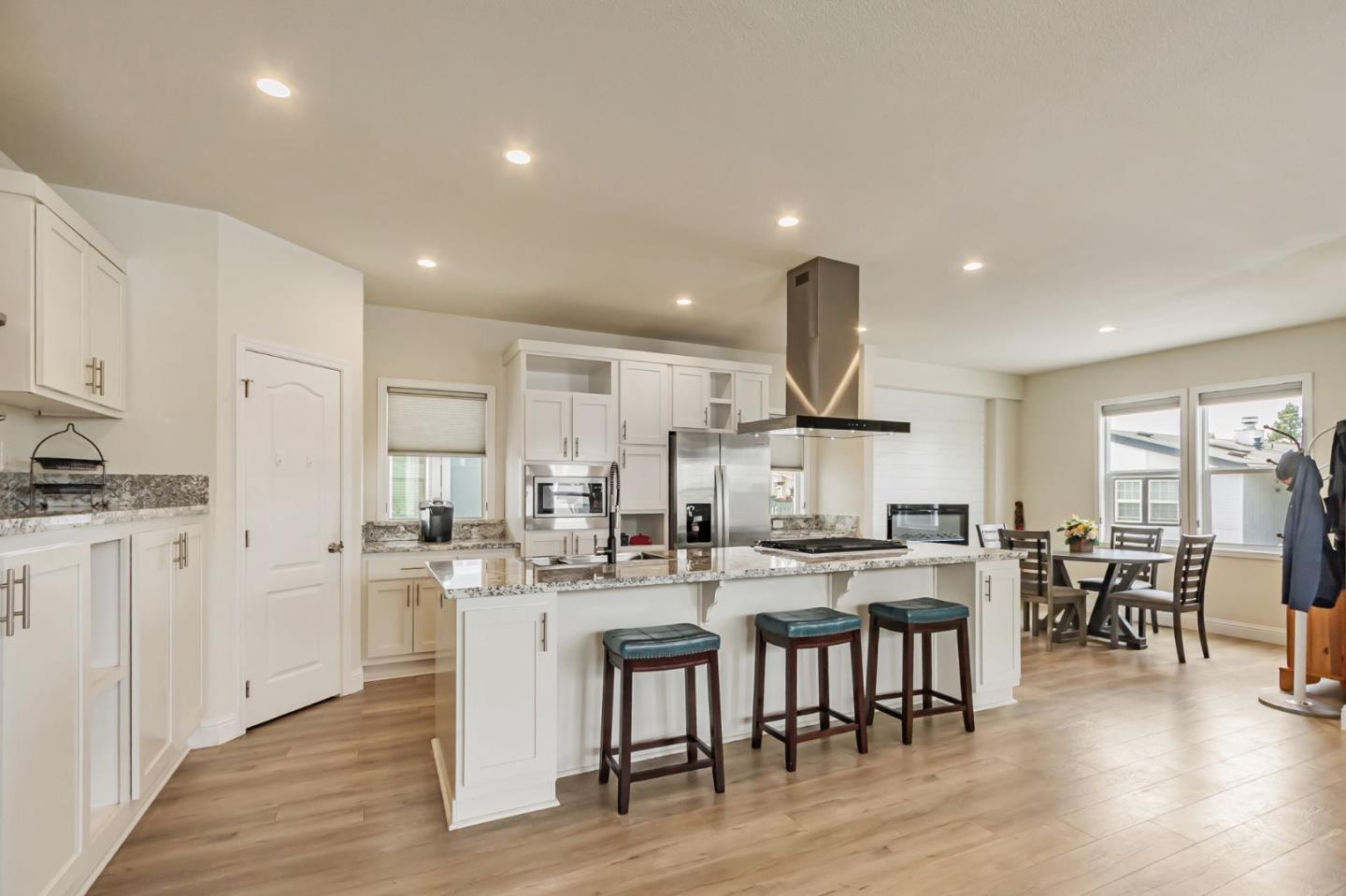 Detail Gallery Image 10 of 35 For 195 Blossom Hill Rd #242,  San Jose,  CA 95123 - 3 Beds | 2 Baths