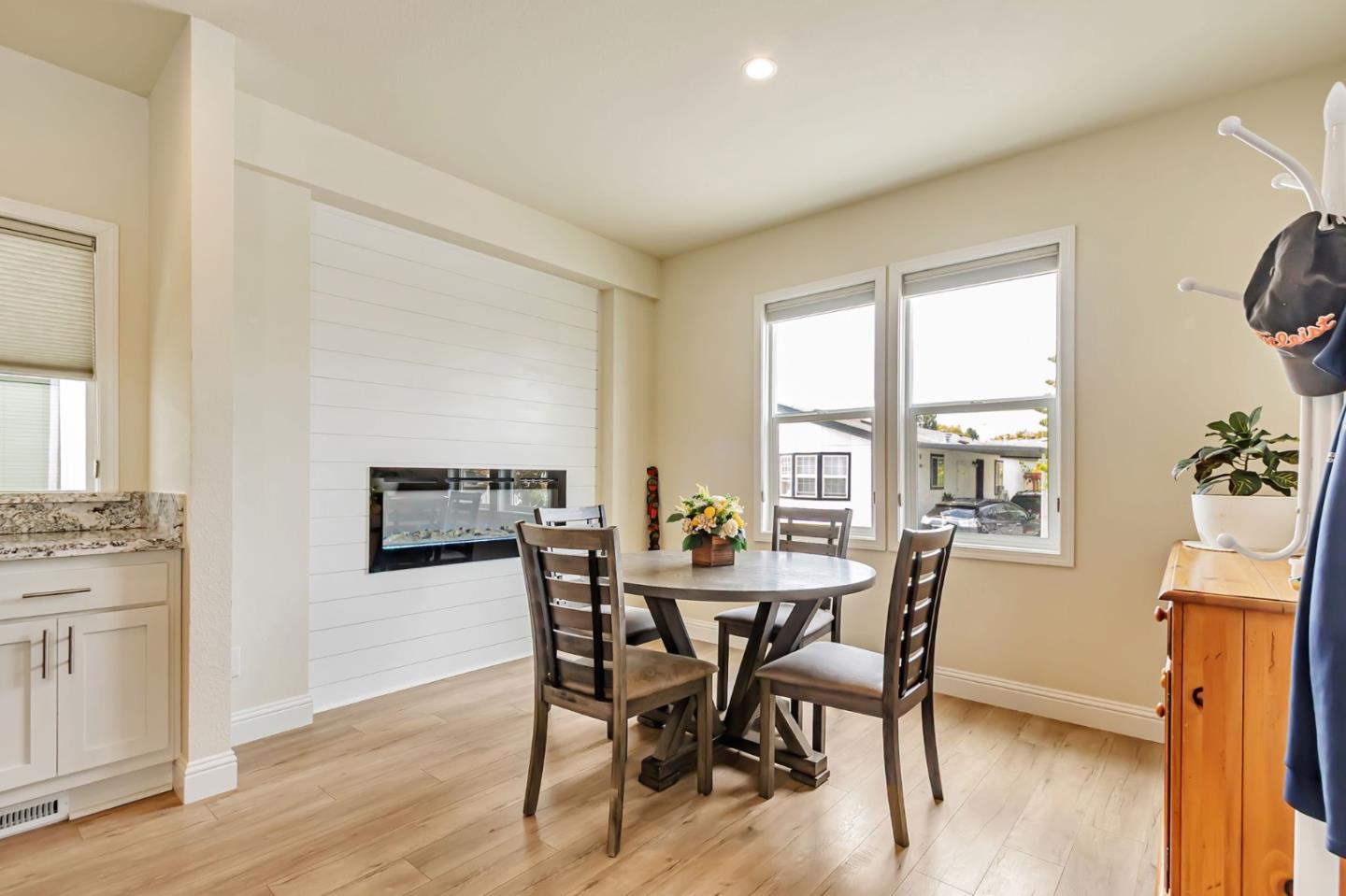 Detail Gallery Image 15 of 35 For 195 Blossom Hill Rd #242,  San Jose,  CA 95123 - 3 Beds | 2 Baths