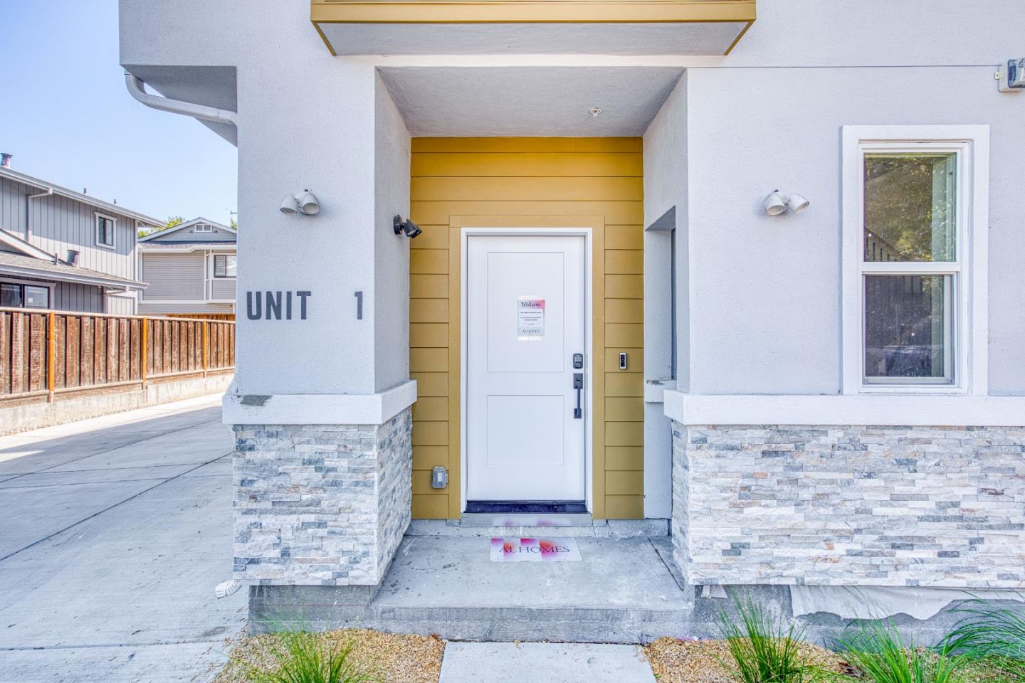 Detail Gallery Image 1 of 75 For 1945 Park Ave #2,  San Jose,  CA 95126 - 4 Beds | 3 Baths