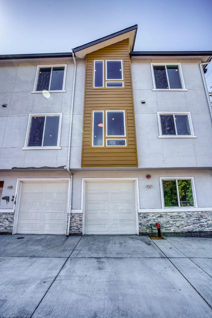 Detail Gallery Image 3 of 75 For 1945 Park Ave #2,  San Jose,  CA 95126 - 4 Beds | 3 Baths