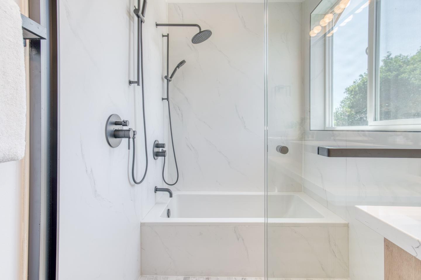 Detail Gallery Image 54 of 75 For 1945 Park Ave #2,  San Jose,  CA 95126 - 4 Beds | 3 Baths