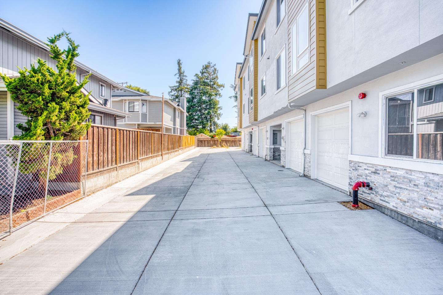 Detail Gallery Image 59 of 75 For 1945 Park Ave #2,  San Jose,  CA 95126 - 4 Beds | 3 Baths