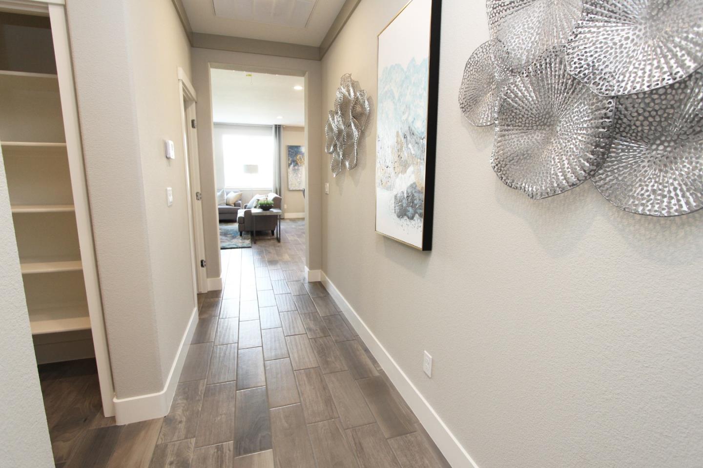 Detail Gallery Image 14 of 27 For 1656 Dolomite Dr #4,  Los Banos,  CA 93635 - 4 Beds | 2 Baths