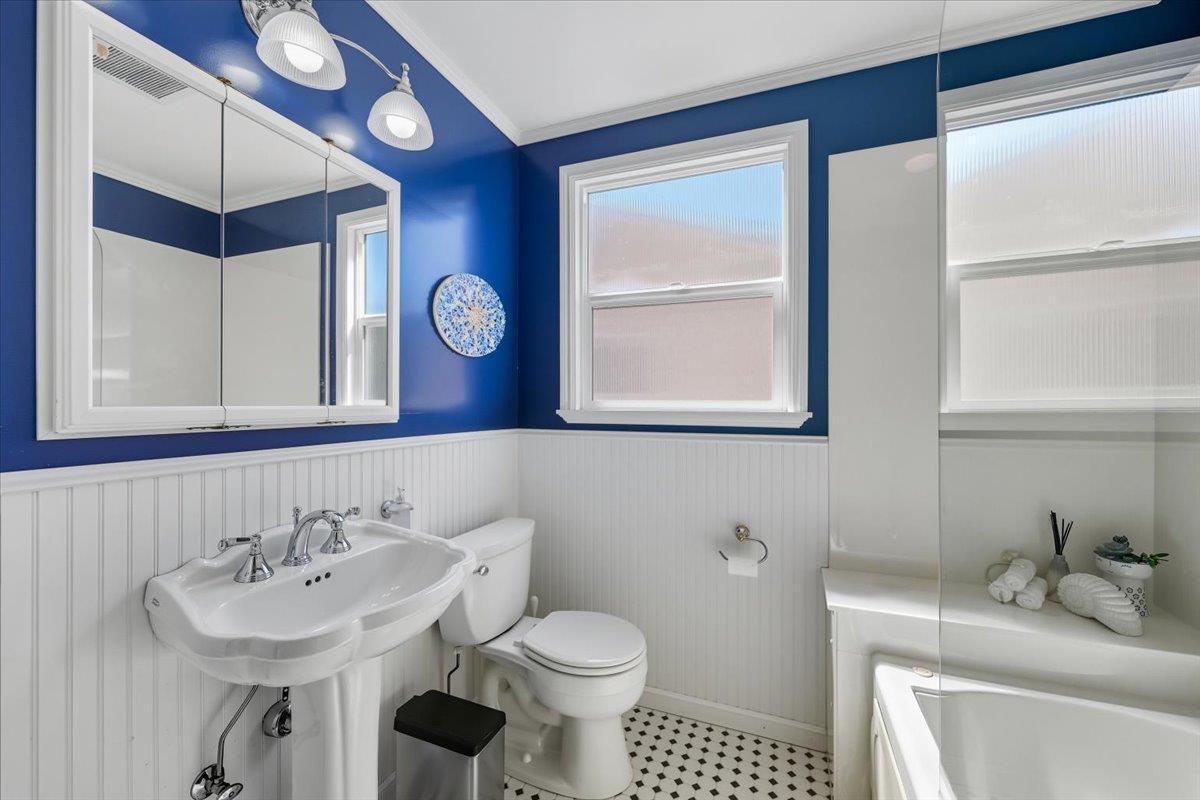 Detail Gallery Image 26 of 59 For 330 41st Ave, San Mateo,  CA 94403 - 4 Beds | 3 Baths