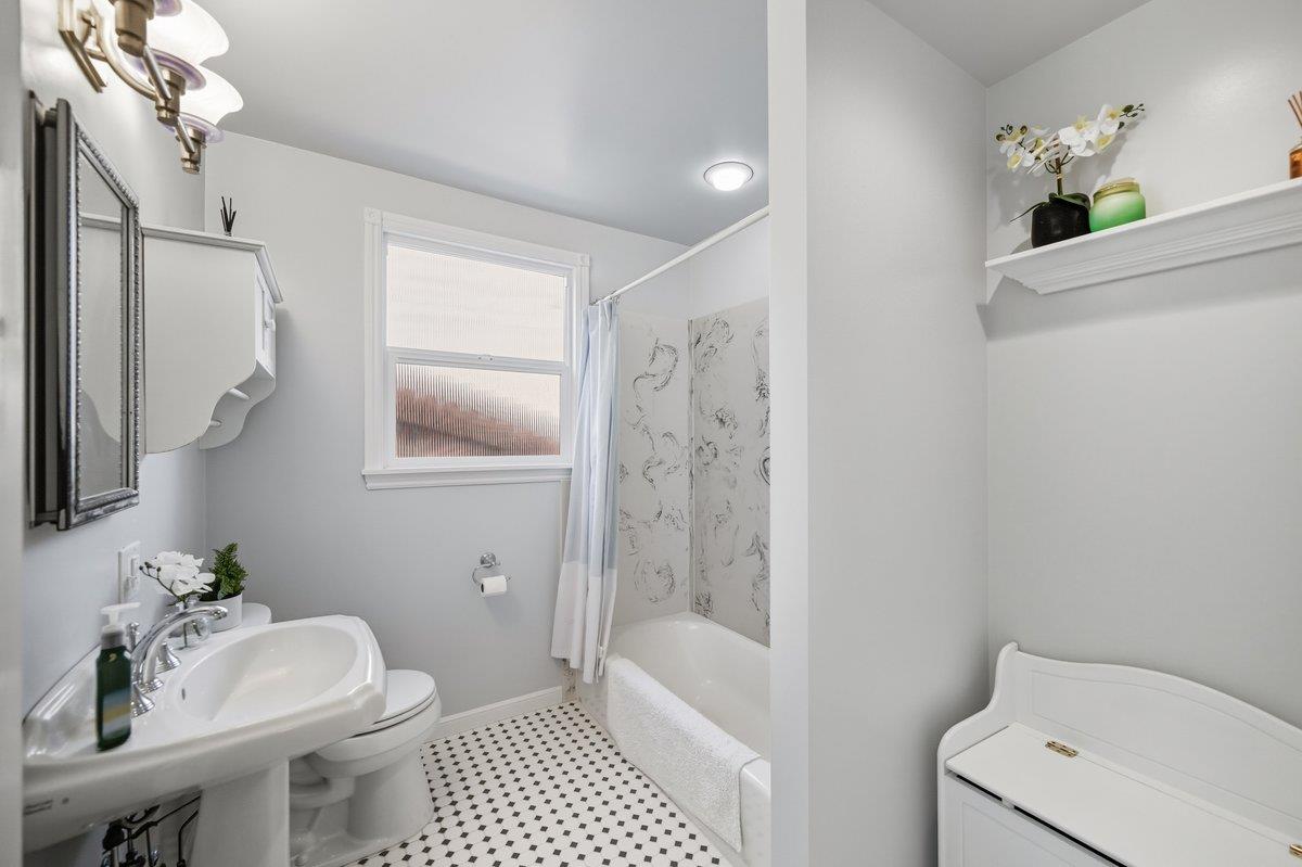 Detail Gallery Image 36 of 59 For 330 41st Ave, San Mateo,  CA 94403 - 4 Beds | 3 Baths