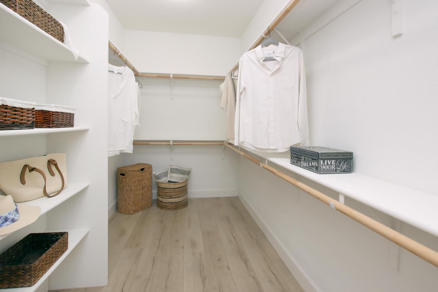 Detail Gallery Image 20 of 38 For 204 Sundance Dr, Hollister,  CA 95023 - 3 Beds | 2 Baths