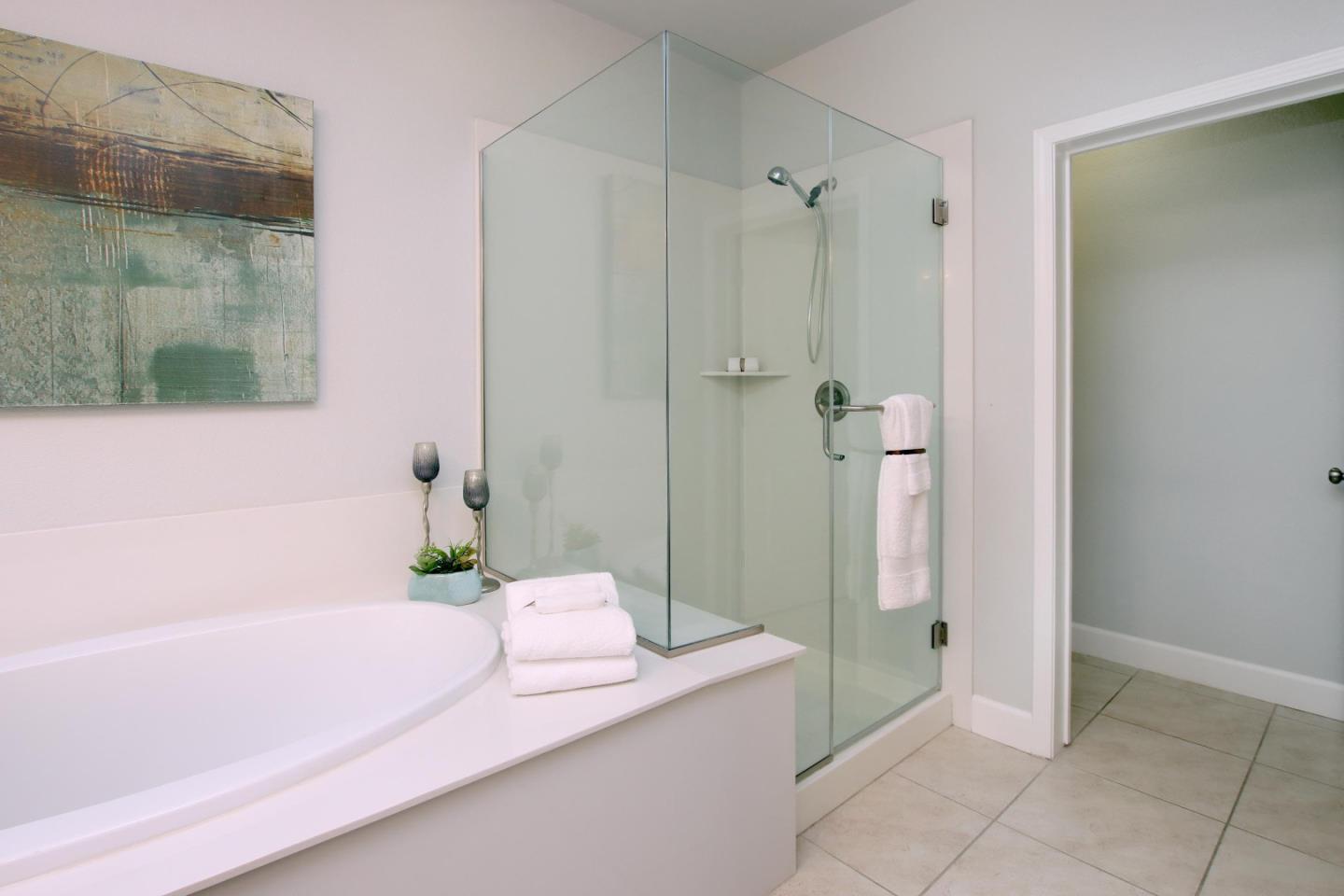 Detail Gallery Image 21 of 38 For 204 Sundance Dr, Hollister,  CA 95023 - 3 Beds | 2 Baths