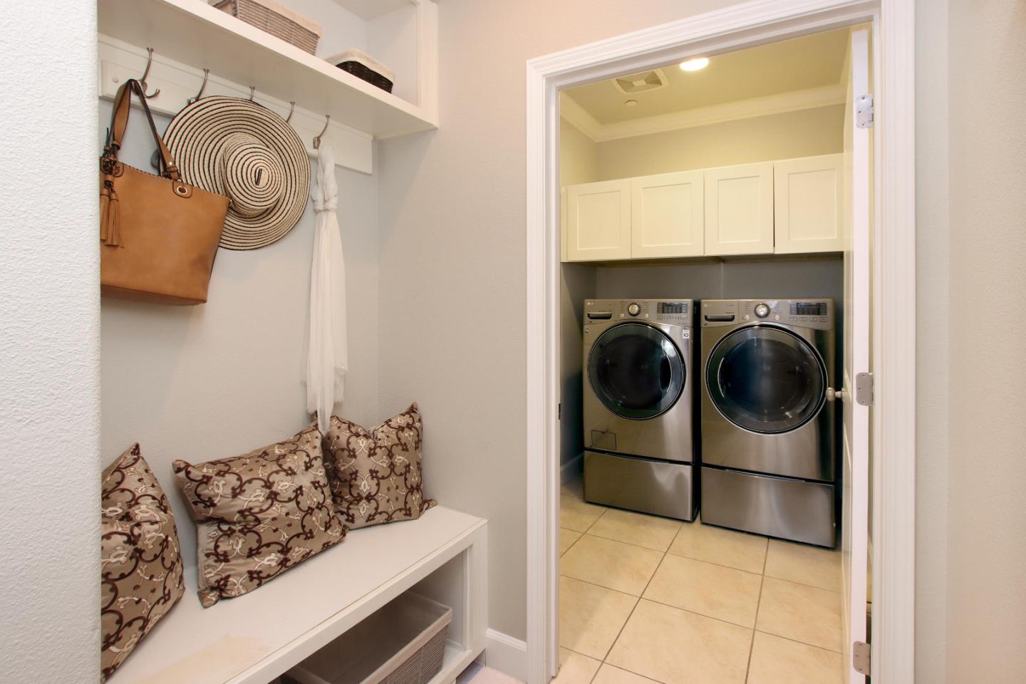 Detail Gallery Image 31 of 38 For 204 Sundance Dr, Hollister,  CA 95023 - 3 Beds | 2 Baths