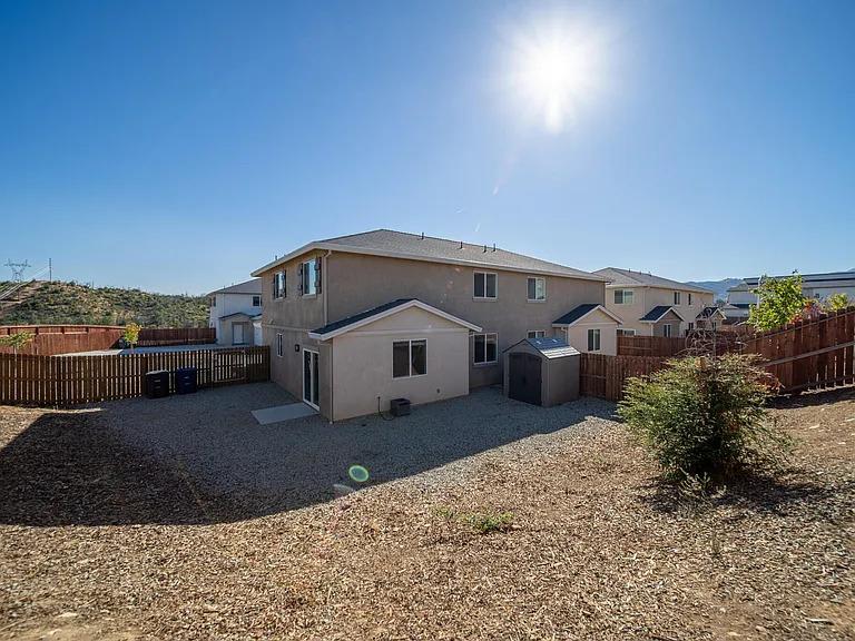 Detail Gallery Image 17 of 20 For 887 Congaree Ln, Redding,  CA 96001 - 4 Beds | 2/1 Baths