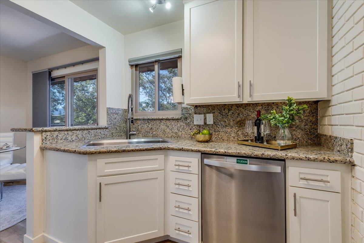 Detail Gallery Image 11 of 26 For 1071 Alta Mira Dr #B,  Santa Clara,  CA 95051 - 2 Beds | 2 Baths