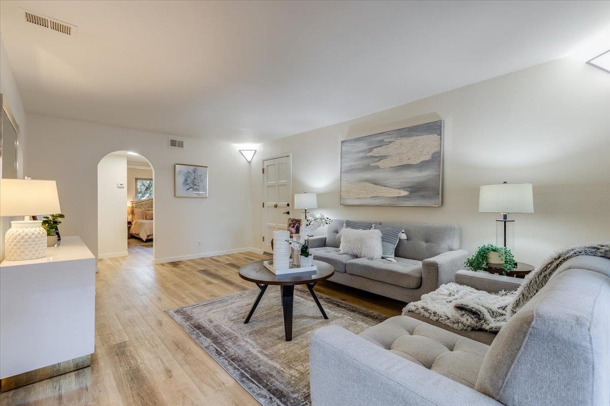 Detail Gallery Image 3 of 26 For 1071 Alta Mira Dr #B,  Santa Clara,  CA 95051 - 2 Beds | 2 Baths