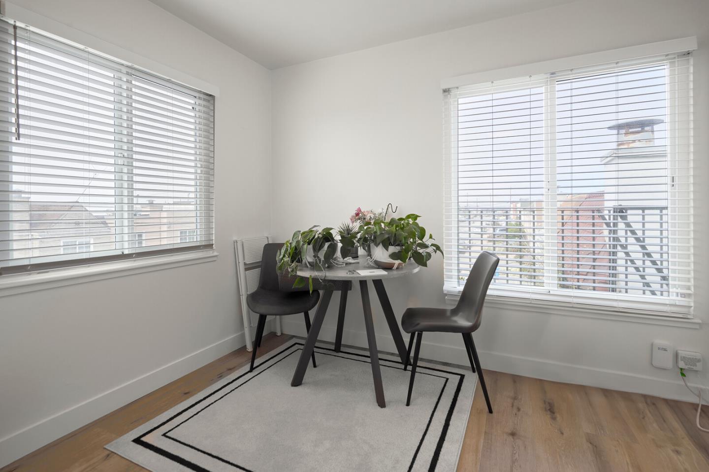 Detail Gallery Image 13 of 23 For 2390 43rd Ave, San Francisco,  CA 94116 - – Beds | – Baths