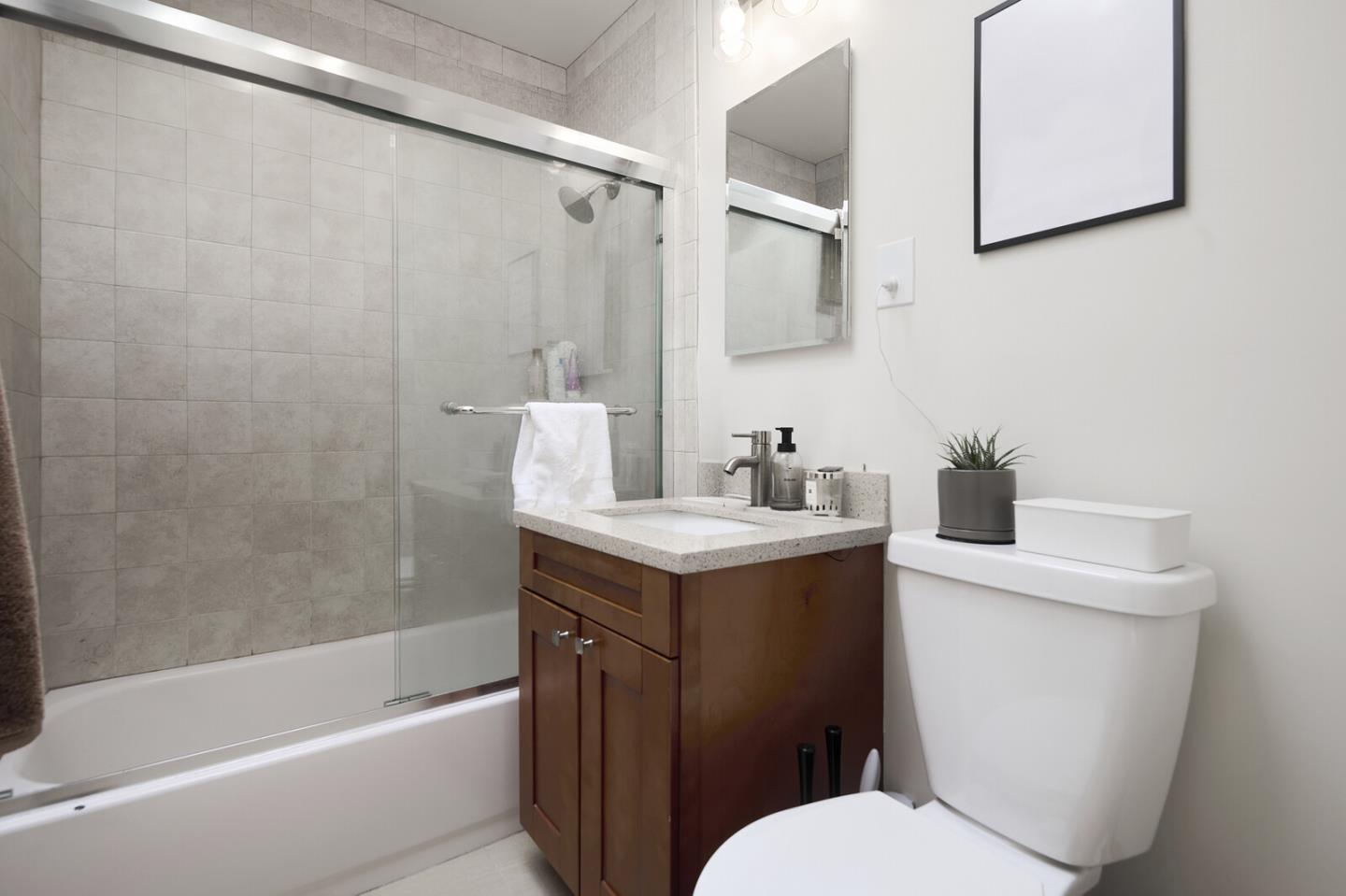 Detail Gallery Image 17 of 23 For 2390 43rd Ave, San Francisco,  CA 94116 - – Beds | – Baths